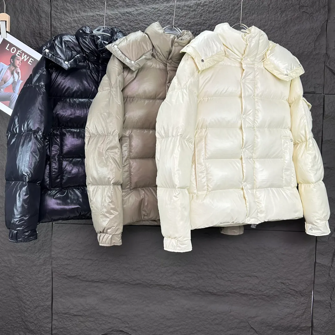 P390 Moncler/ 2026 70 、 。 DNA ， ， 。 Classic ， 、 。 Classic 70 。 Quality， 90 ，Premium Quality ， ，Black ！ Sizes M-3XL